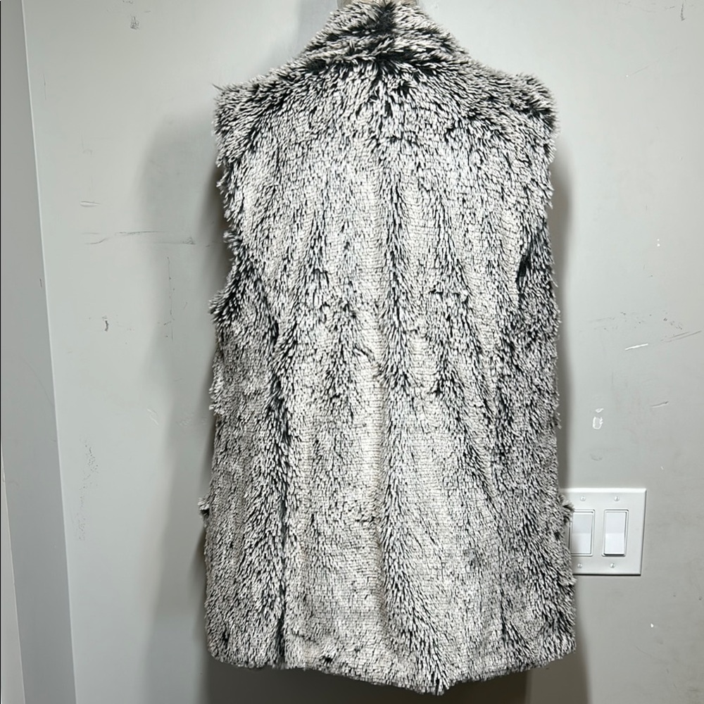 Wit & Wisdom Faux Fur Vest Gray Drape Front Cascade Shaggy Soft Nordstrom Large - Picture 4 of 7